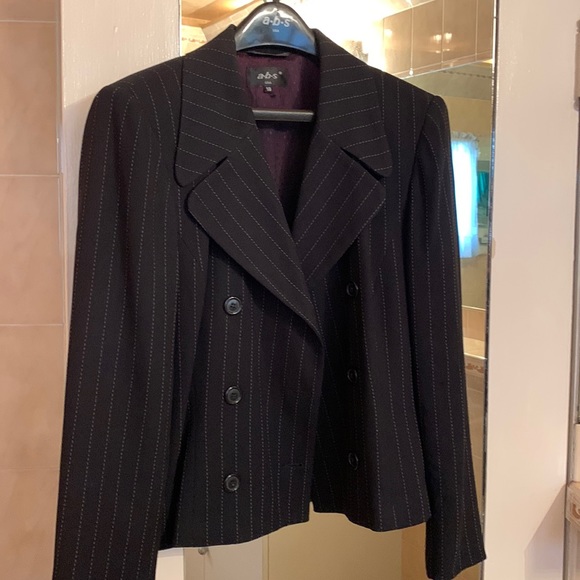 ABS designer three-piece suit. - Picture 1 of 8